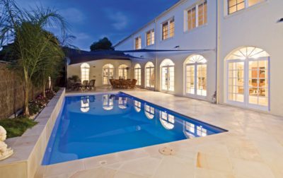 XL Trainer Blue Saphire pool Compass classical house